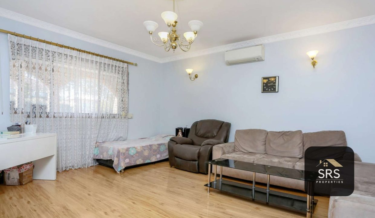 8 Gordon Street, Blacktown, NSW 2148 (2)