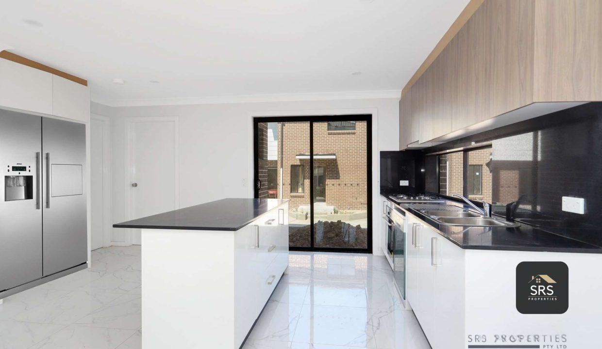 Unit 4, at 70-72 Bringelly Rd Kingswood NSW 2747 (4)
